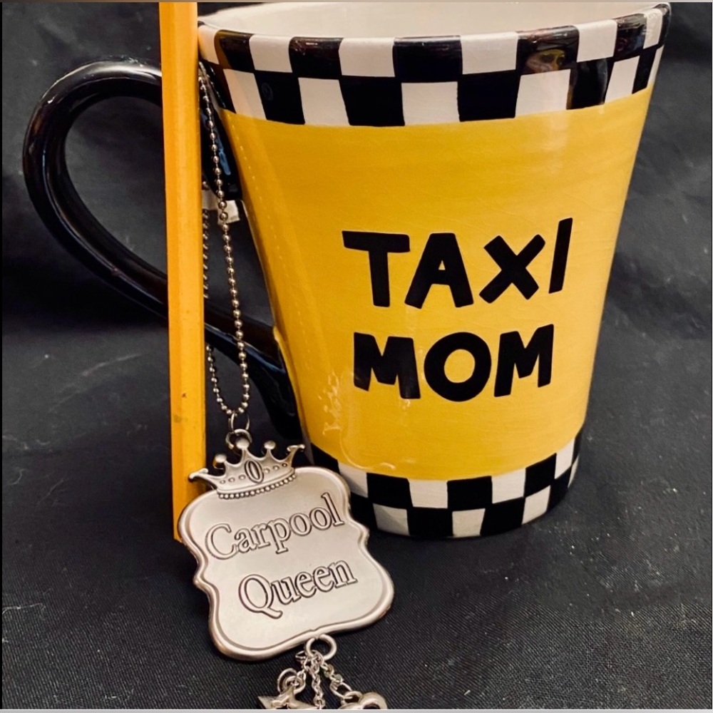 Brand New ‘TAXI MOM’ Ceramic Coffee Cup & ‘CARPOOL QUEEN’ Mirror Charm Bundle